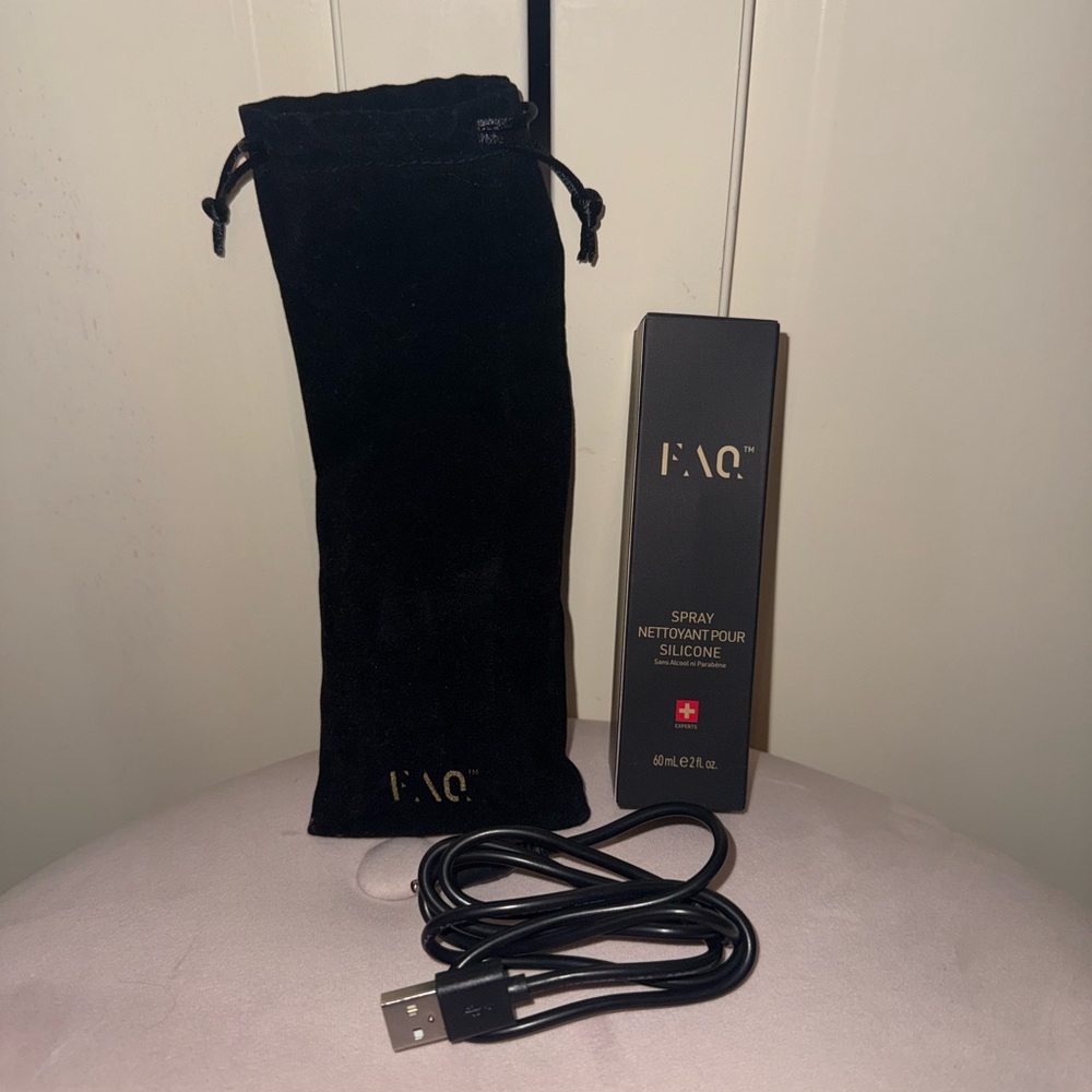 FOREO FAQ 2 Anti- Aging, Smart Silicone LED Face Mask - Picture 5 of 6
